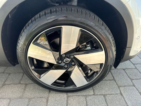 Used 2023 Volvo C40 P8 Recharge Plus w/ Climate Package AWD/4WD image 45