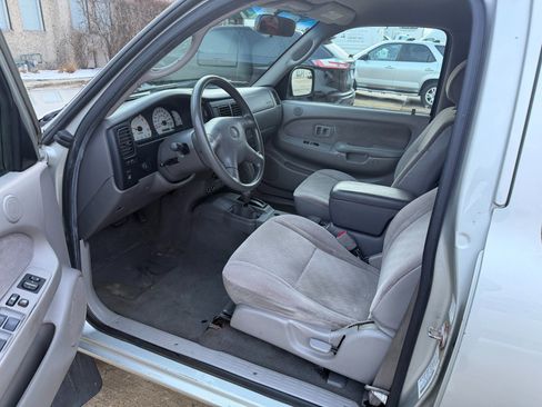 Used 2004 Toyota Tacoma V6 image 5