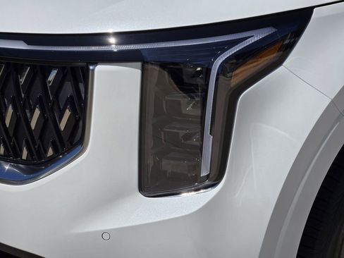 New 2026 Kia Carnival LX image 7