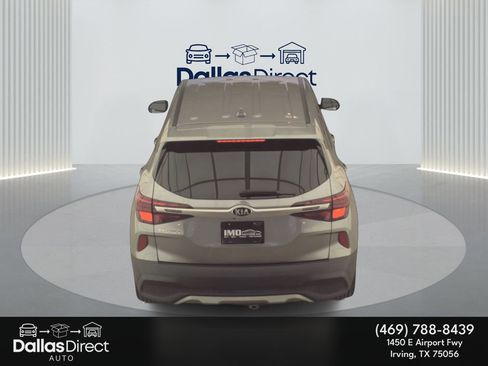 Used 2021 Kia Seltos LX image 7