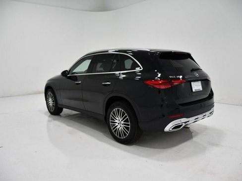 Used 2026 Mercedes-Benz GLC 300 4MATIC image 3
