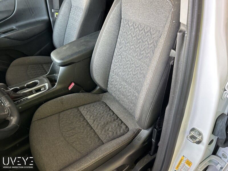 Used 2024 Chevrolet Equinox LT w/ LPO, Blackout Package AWD/4WD image 4