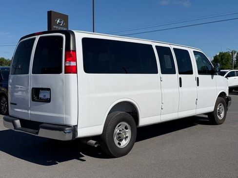 Used 2025 Chevrolet Express 3500 LT w/ LT Preferred Equipment Group RWD image 7