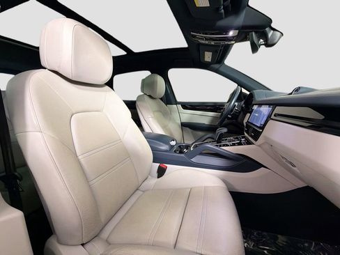 Used 2019 Porsche Cayenne E-Hybrid AWD/4WD image 30