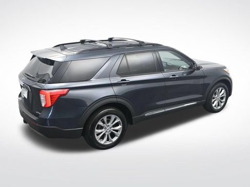 Used 2023 Ford Explorer XLT w/ Equipment Group 202A AWD/4WD image 34