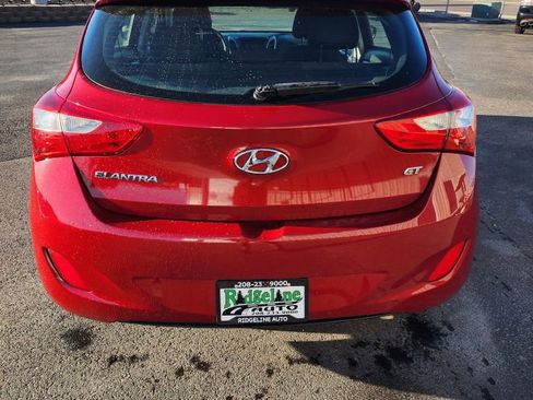 Used 2017 Hyundai Elantra GT image 5