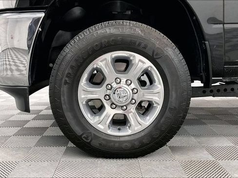 Used 2025 RAM 3500 Big Horn AWD/4WD image 10