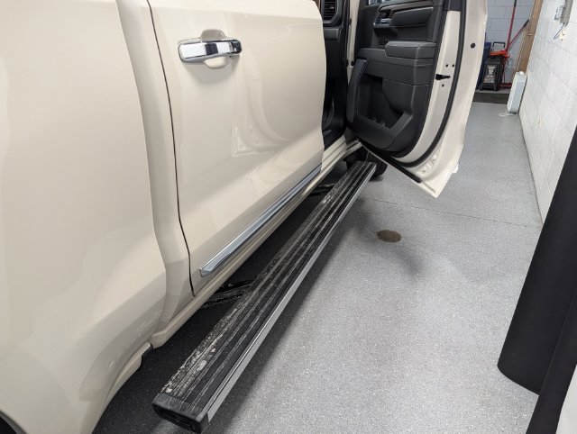 New 2026 Chevrolet Silverado 1500 High Country AWD/4WD image 4