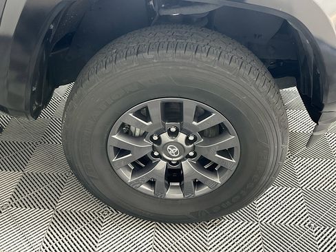 Used 2023 Toyota Tacoma SR5 w/ Technology Package image 11