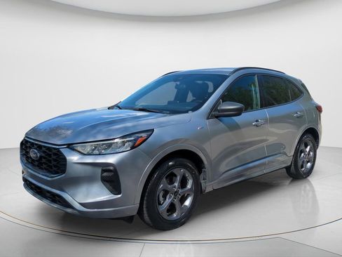 Used 2024 Ford Escape ST-Line w/ Cold Weather Package image 9