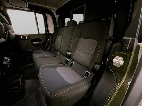 Used 2021 Jeep Gladiator Mojave w/ Cold Weather Group AWD/4WD image 25