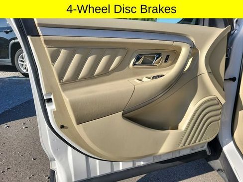 Used 2017 Ford Taurus SEL w/ Equipment Group 201A FWD image 21