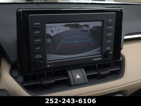 Used 2021 Toyota RAV4 LE FWD image 20