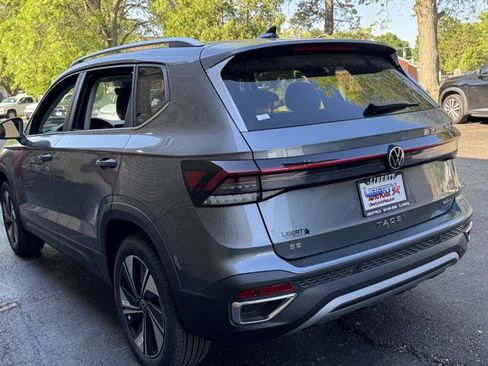 New 2026 Volkswagen Taos SE AWD/4WD image 21