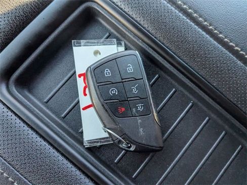 Used 2023 GMC Yukon SLT image 36