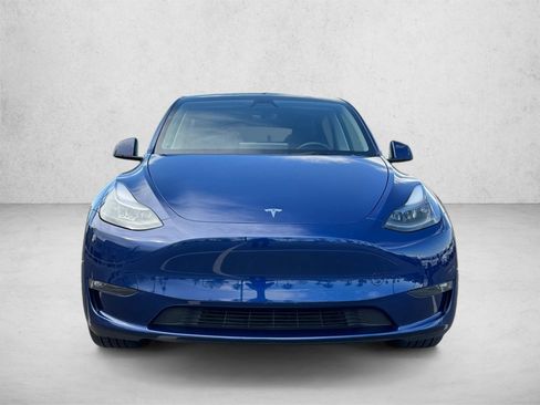 Used 2023 Tesla Model Y 2WD image 2