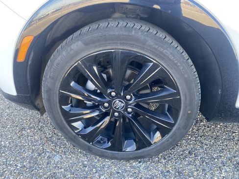 Used 2024 Buick Envista Sport Touring image 12