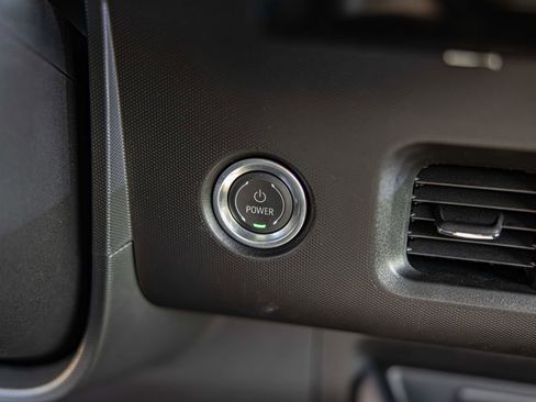 Used 2025 Chevrolet Brightdrop 400 FWD image 16