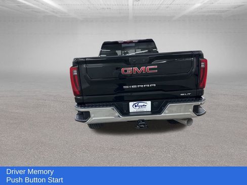 Used 2025 GMC Sierra 2500 SLT w/ SLT Premium Package image 11