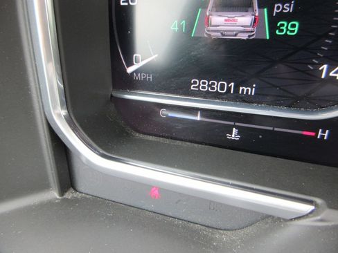Used 2023 GMC Sierra 1500 AT4 w/ AT4 Premium Package AWD/4WD image 35