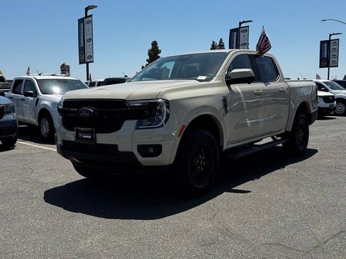 New 2026 Ford Ranger Lariat w/ Black Appearance Package RWD image 7