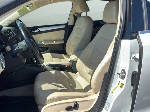 Used 2016 Volkswagen Jetta SEL Premium FWD image 35