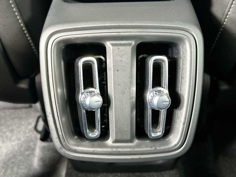 Used 2025 Volvo XC40 B5 Core w/ Protection Package Premier image 24