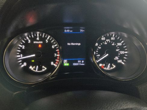 Used 2020 Nissan Rogue SV FWD image 23