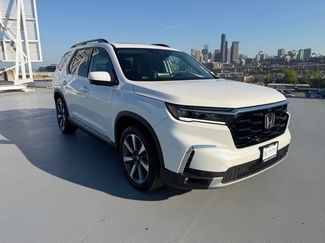 Used 2025 Honda Pilot Elite 360° Tour