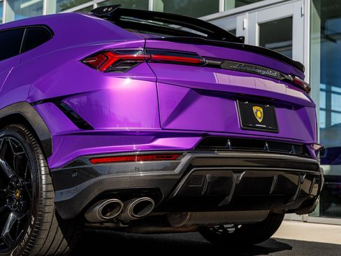 Used 2024 Lamborghini Urus Performante image 12