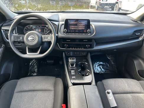 Used 2024 Nissan Rogue SV image 33