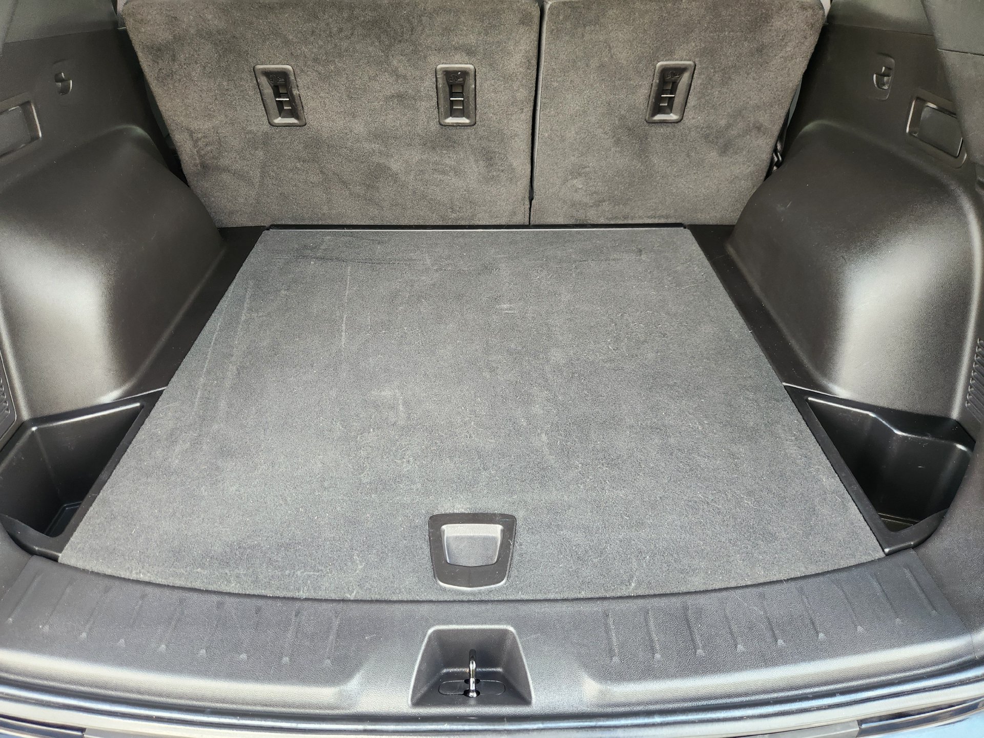 Used 2019 Chevrolet Blazer LT FWD image 32