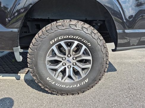 Used 2021 Ford F150 Lariat w/ FX4 Off-Road Package AWD/4WD image 15