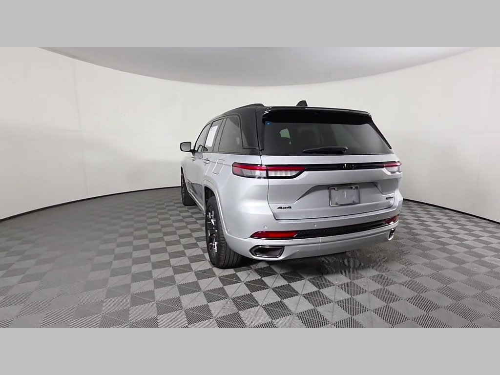 Used 2025 Jeep Grand Cherokee Summit w/ Obsidian Package AWD/4WD image 42