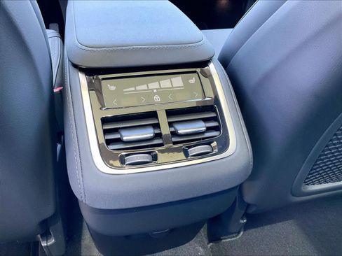 New 2026 Volvo XC90 B6 Core AWD/4WD image 16
