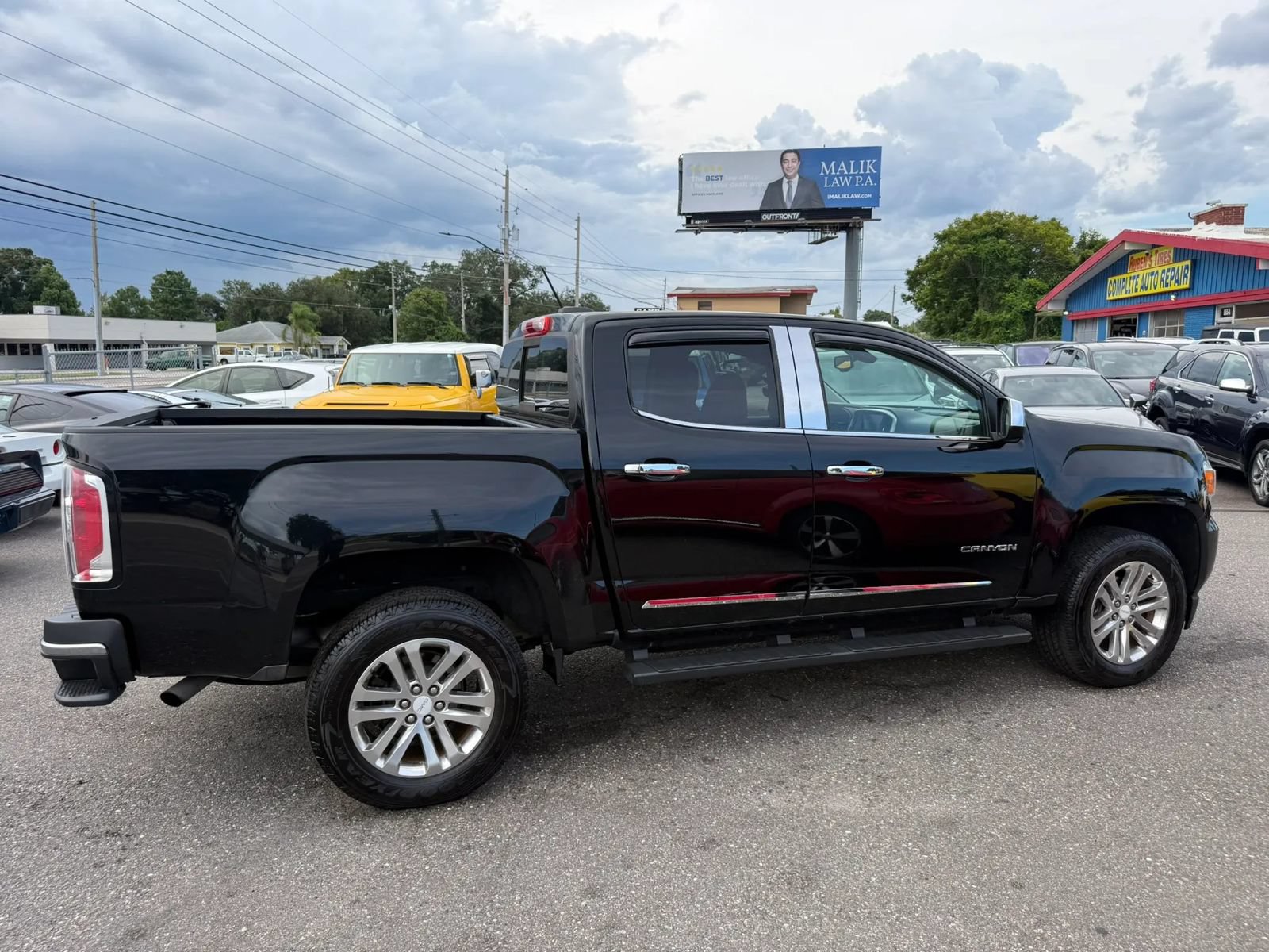 Used 2015 GMC Canyon SLT RWD image 4