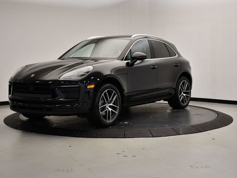 Certified 2026 Porsche Macan Turbo AWD/4WD image 1