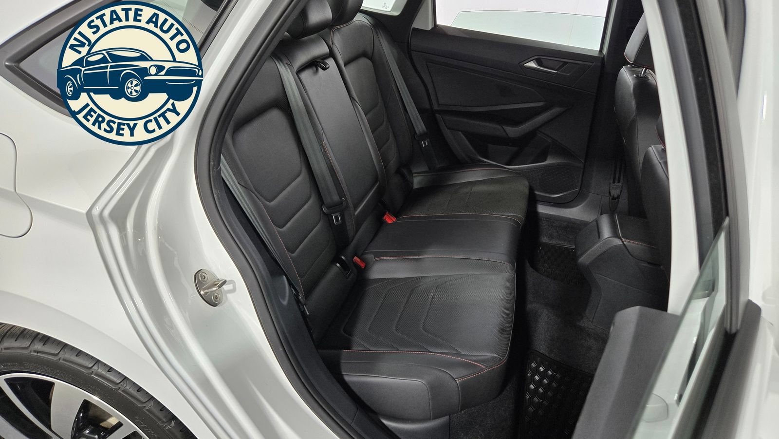 Used 2019 Volkswagen Jetta GLI Autobahn FWD image 35
