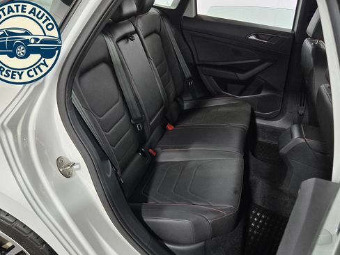 Used 2019 Volkswagen Jetta GLI Autobahn FWD image 35