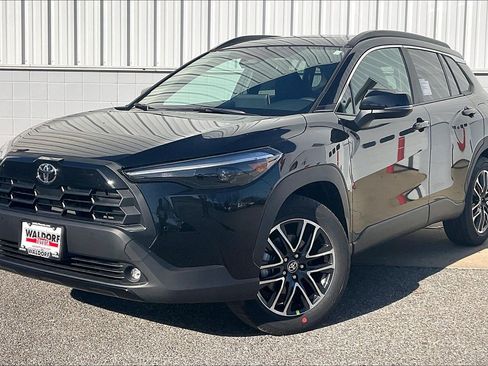 New 2026 Toyota Corolla Cross XLE image 2