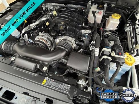 Used 2025 Jeep Gladiator Sport image 29