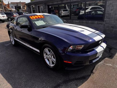 Used 2011 Ford Mustang Coupe w/ 101A Rapid Spec Order Code RWD image 1