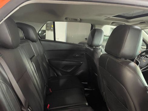 Used 2016 Chevrolet Trax LT w/ LT Sun and Sound Package image 25