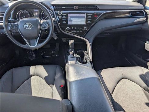 Used 2019 Toyota Camry LE FWD image 14