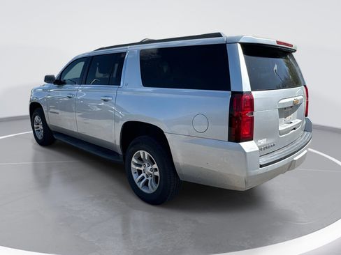 Used 2017 Chevrolet Suburban LT image 6