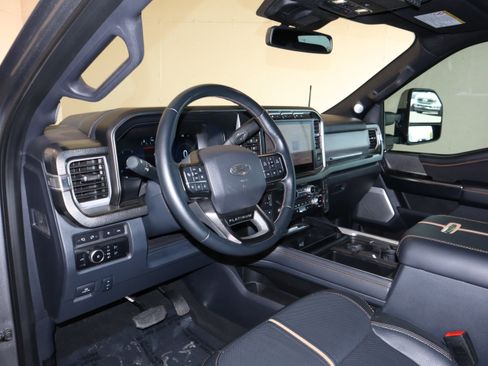 Used 2024 Ford F350 Platinum w/ Tremor Off-Road Package AWD/4WD image 23