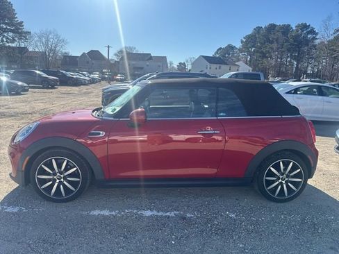 Used 2018 MINI Cooper Convertible image 5
