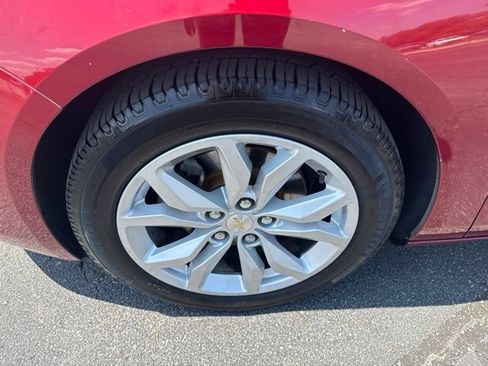 Used 2018 Chevrolet Impala LT w/ LT Leather Package FWD image 12