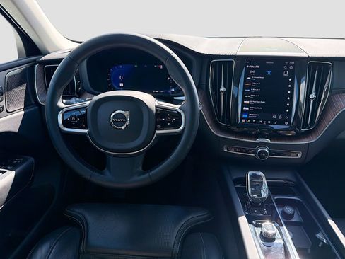 Used 2023 Volvo XC60 B5 Ultimate w/ Climate Package image 20