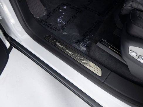 Certified 2017 Porsche Cayenne AWD/4WD image 21
